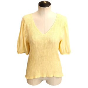 Womens Nine West yellow cinched top with flowy sleeves size Large